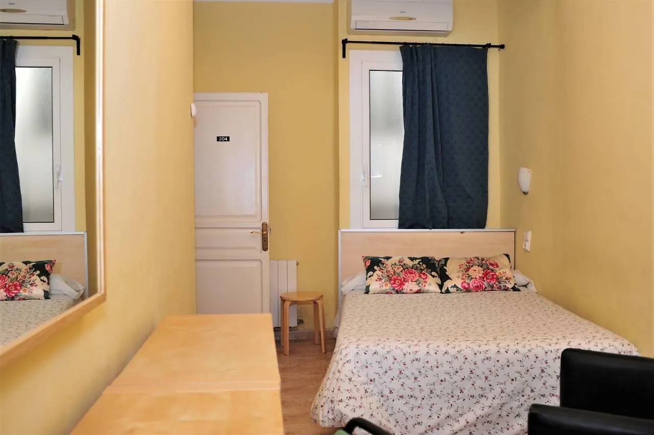 Hostal Bejar Barcelona Guest house