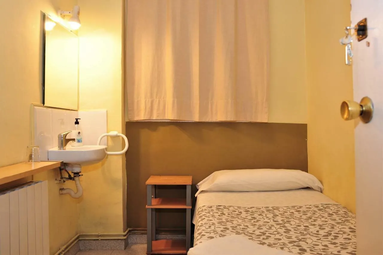 Hostal Bejar Barcelona Guest house